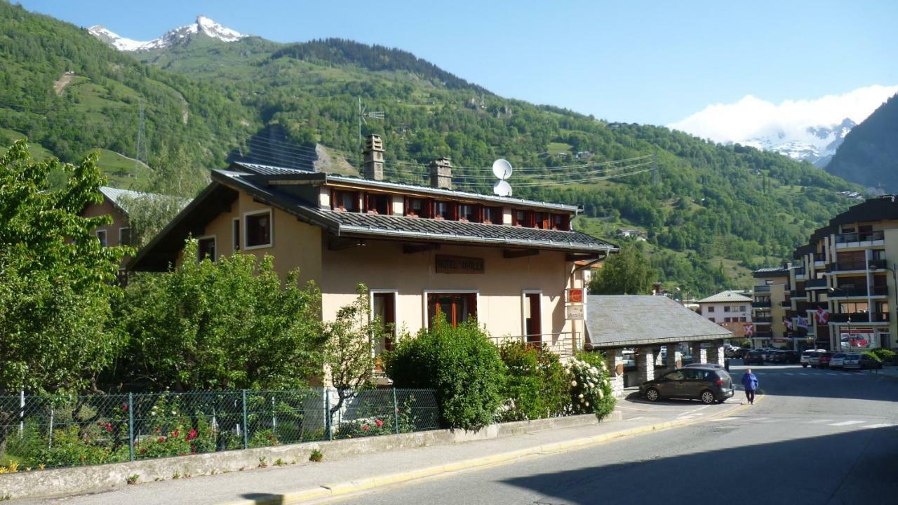 Hotel Arolla Bourg-Saint-Maurice Exterior photo